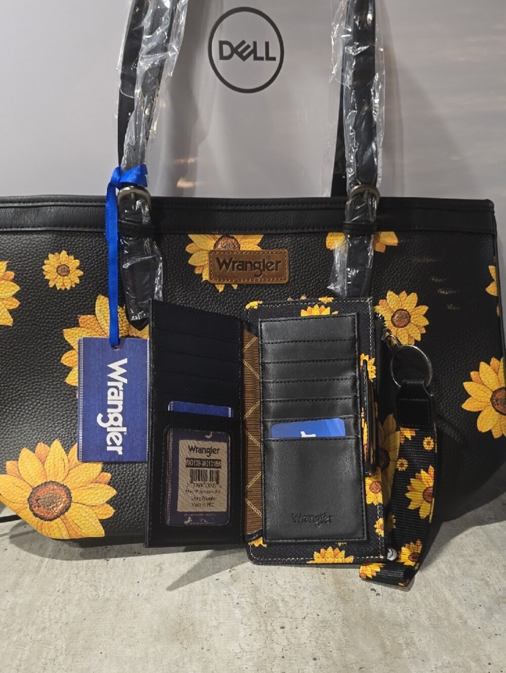 Wrangler Black Sunflower Tote with Matching Wristlet - Picture 3 of 3